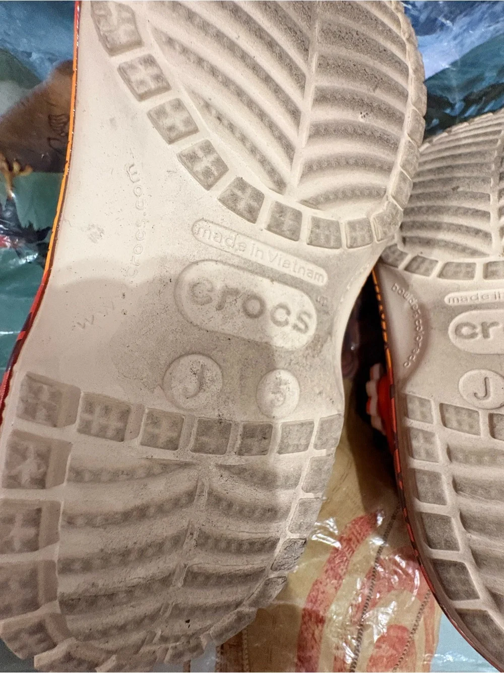 Crocs Disney Moana Classic Clogs Kids 5 – Worn Once – Jibbitz Charms